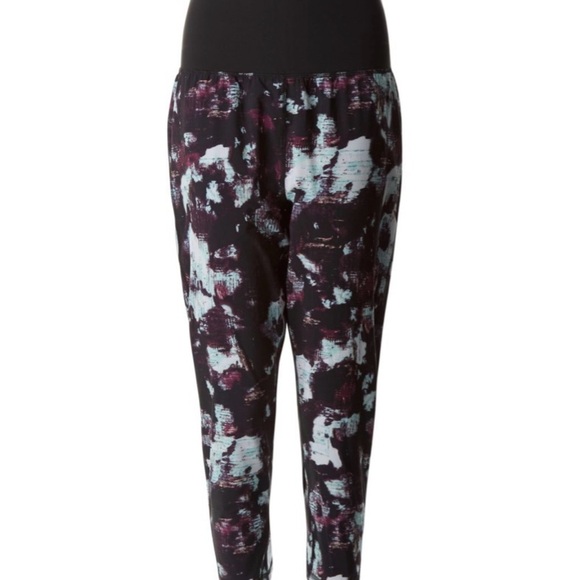 Lululemon Tranquil Crop Kara Blossom Multi | Retired Edition Size 8 - Picture 4 of 11